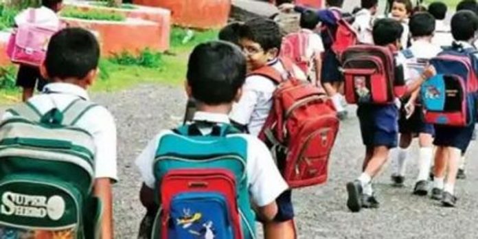 ഒന്നാം ക്ലാസ് പ്രവേശനത്തില് പുതിയ റെക്കോര്ഡിട്ട് സര്ക്കാര് – എയ്ഡഡ് സ്കൂളുകൾ ഒന്നാം ക്ലാസ് പ്രവേശനത്തില് പുതിയ റെക്കോര്ഡിട്ട് സര്ക്കാര് – എയ്ഡഡ് സ്കൂളുകൾ
