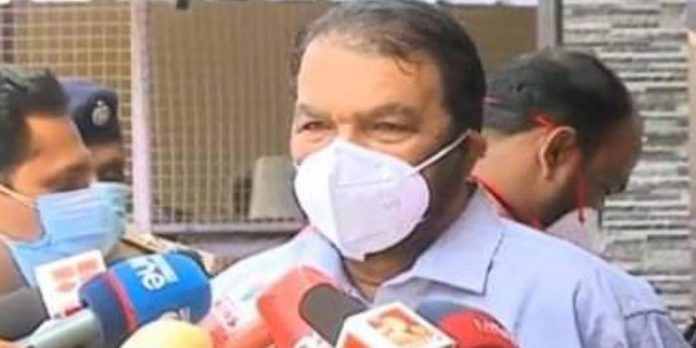 ക്ലാസുകള് ഷിഫ്റ്റ് അടിസ്ഥാനത്തില് ; ഓൺലൈൻ ക്ലാസുകൾ നിർത്തില്ല – വിദ്യാഭ്യാസവകുപ്പുമായി ആലോചിച്ചു ക്ലാസുകള് ഷിഫ്റ്റ് അടിസ്ഥാനത്തില് ; ഓൺലൈൻ ക്ലാസുകൾ നിർത്തില്ല – വിദ്യാഭ്യാസവകുപ്പുമായി ആലോചിച്ചു