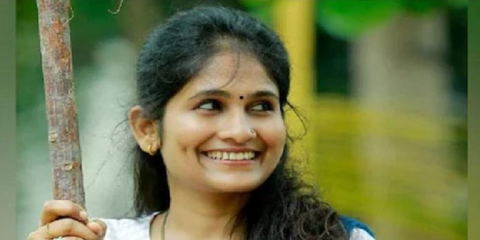 ഗവേഷക വിദ്യാര്ത്ഥിയുടെ ആത്മഹത്യയില് ഇന്ന് കുടുംബത്തിന്റെ മൊഴിയെടുക്കും ഗവേഷക വിദ്യാര്ത്ഥിയുടെ ആത്മഹത്യയില് ഇന്ന് കുടുംബത്തിന്റെ മൊഴിയെടുക്കും