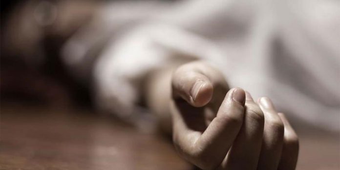 ഭർത്താവിന് ‘ഐ ലവ് യു’ സന്ദേശം അയച്ചു ; പിന്നാലെ അപ്പാര്ട്ട്മെന്റില്നിന്ന് ചാടി ഭാര്യ മരിച്ചു ഭർത്താവിന് ‘ഐ ലവ് യു’ സന്ദേശം അയച്ചു ; പിന്നാലെ അപ്പാര്ട്ട്മെന്റില്നിന്ന് ചാടി ഭാര്യ മരിച്ചു