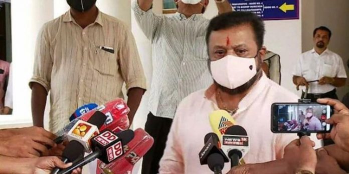 ബിഷപ്പ് വര്ഗീയ പരാമര്ശം നടത്തിയിട്ടില്ല ; എംപിക്ക് സല്യൂട്ട് പാടില്ലെന്ന് സര്ക്കുലറുണ്ടോയെന്നും സുരേഷ് ഗോപി ബിഷപ്പ് വര്ഗീയ പരാമര്ശം നടത്തിയിട്ടില്ല ; എംപിക്ക് സല്യൂട്ട് പാടില്ലെന്ന് സര്ക്കുലറുണ്ടോയെന്നും സുരേഷ് ഗോപി