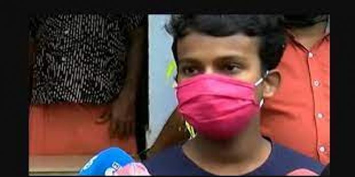 തെന്നല പോക്സോ കേസ് ; ഇരയായ പെണ്കുട്ടിക്കെതിരെ പ്രചാരണം നടത്തുന്നവര്ക്ക് ഇനി നിയമ നടപടി തെന്നല പോക്സോ കേസ് ; ഇരയായ പെണ്കുട്ടിക്കെതിരെ പ്രചാരണം നടത്തുന്നവര്ക്ക് ഇനി നിയമ നടപടി