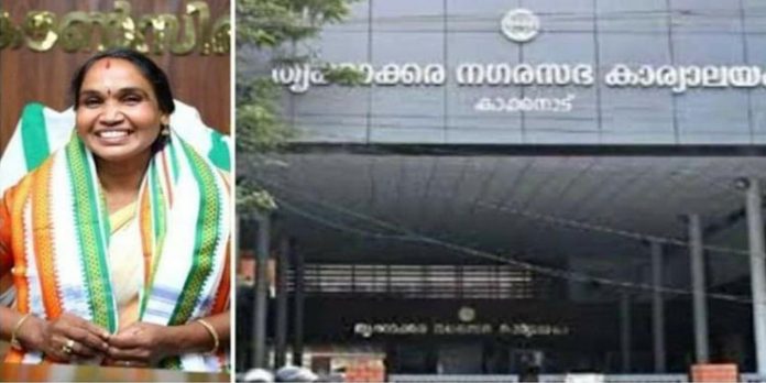 തൃക്കാക്കരയിൽ എൽ.ഡി.എഫ് അവിശ്വാസം പാളി ; യു.ഡി.എഫ് വിട്ടുനിന്നു – ക്വാറം തികയാത്തതിനാൽ അവതരിപ്പിക്കാനായില്ല തൃക്കാക്കരയിൽ എൽ.ഡി.എഫ് അവിശ്വാസം പാളി ; യു.ഡി.എഫ് വിട്ടുനിന്നു – ക്വാറം തികയാത്തതിനാൽ അവതരിപ്പിക്കാനായില്ല