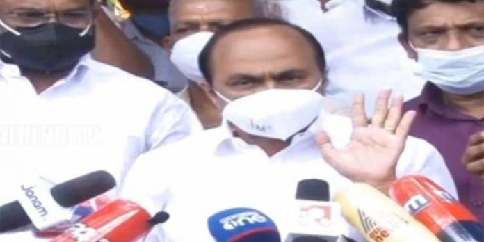 ആര് കോൺഗ്രസ് വിട്ടുപോയാലും ഒരു ചുക്കും സംഭവിക്കില്ല – കെ.കരുണാകരൻ പോയിട്ടും കോൺഗ്രസ് ഉയർന്നു വന്നു : വി.ഡി സതീശൻ ആര് കോൺഗ്രസ് വിട്ടുപോയാലും ഒരു ചുക്കും സംഭവിക്കില്ല – കെ.കരുണാകരൻ പോയിട്ടും കോൺഗ്രസ് ഉയർന്നു വന്നു : വി.ഡി സതീശൻ