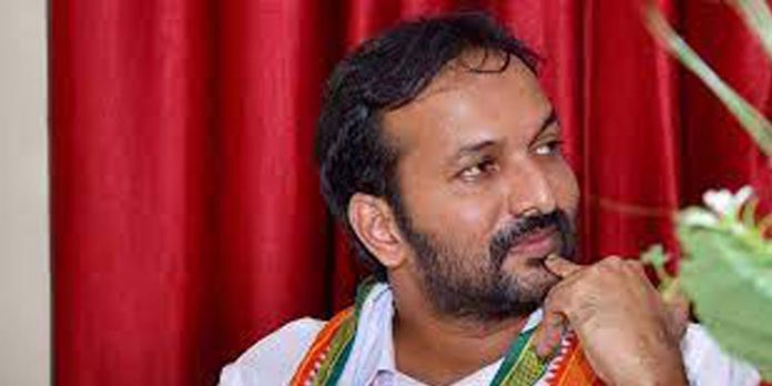 ‘വിനയശീലനായ’ നേതാവെന്ന് സിപിഐ റിപ്പോര്ട്ട് ; അംഗീകാരവും ഉത്തരവാദിത്തവുമെന്ന് വിഷ്ണുനാഥ് ‘വിനയശീലനായ’ നേതാവെന്ന് സിപിഐ റിപ്പോര്ട്ട് ; അംഗീകാരവും ഉത്തരവാദിത്തവുമെന്ന് വിഷ്ണുനാഥ്
