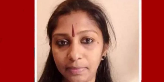 പി.കെ കുഞ്ഞനന്തെൻറ മകൾ ഷബ്ന സി.പി.എം ബ്രാഞ്ച് സെക്രട്ടറി പി.കെ കുഞ്ഞനന്തെൻറ മകൾ ഷബ്ന സി.പി.എം ബ്രാഞ്ച് സെക്രട്ടറി