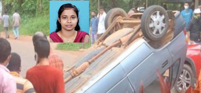 കാര് നിയന്ത്രണം വിട്ട് മരത്തിലിടിച്ച് അപകടം യുവതി മരിച്ചു കാര് നിയന്ത്രണം വിട്ട് മരത്തിലിടിച്ച് അപകടം യുവതി മരിച്ചു