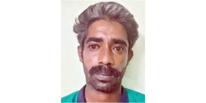 യുവതി വീട്ടില് മരിച്ച നിലയില് ; ഭര്ത്താവിനെ പോലീസ് അറസ്റ്റ് ചെയ്തു യുവതി വീട്ടില് മരിച്ച നിലയില് ; ഭര്ത്താവിനെ പോലീസ് അറസ്റ്റ് ചെയ്തു