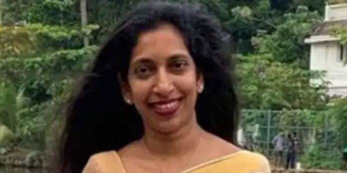 മോന്സനുമായി ബന്ധം ; അനിത പുല്ലയിലിന്റെ സാമ്പത്തിക ഇടപാടുകള് ക്രൈംബ്രാഞ്ച് പരിശോധിക്കും മോന്സനുമായി ബന്ധം ; അനിത പുല്ലയിലിന്റെ സാമ്പത്തിക ഇടപാടുകള് ക്രൈംബ്രാഞ്ച് പരിശോധിക്കും