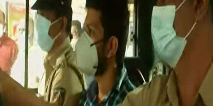ഉത്ര വധക്കേസ് : ഗാര്ഹിക പീഡനക്കേസില് ഉടന് വാദം തുടങ്ങും ഉത്ര വധക്കേസ് : ഗാര്ഹിക പീഡനക്കേസില് ഉടന് വാദം തുടങ്ങും