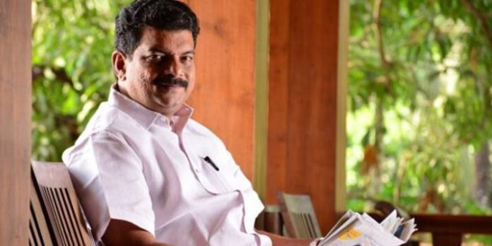 കേരളം താന് വിട്ടുവെന്നും ; തന്നെ സംബന്ധിച്ച് ഇനി ആഫ്രിക്ക പൊളിയരുത് എന്നേയുള്ളൂവെന്നും പി.വി അന്വര് എംഎല്എ കേരളം താന് വിട്ടുവെന്നും ; തന്നെ സംബന്ധിച്ച് ഇനി ആഫ്രിക്ക പൊളിയരുത് എന്നേയുള്ളൂവെന്നും പി.വി അന്വര് എംഎല്എ