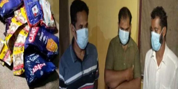 ചന്ദ്രനഗറില് ഹാന്സ് ഗോഡൗണ് കണ്ടെത്തി ചന്ദ്രനഗറില് ഹാന്സ് ഗോഡൗണ് കണ്ടെത്തി