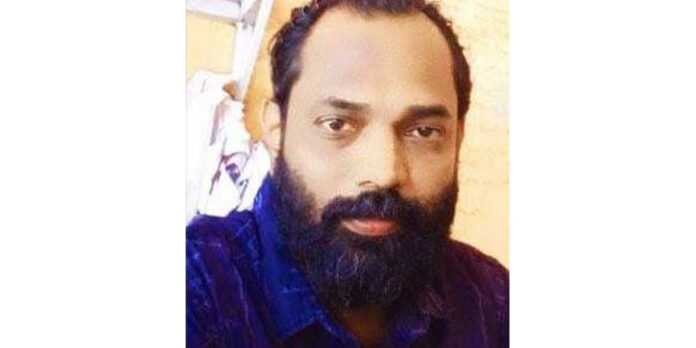 ലോക്ഡൗണ് നിയന്ത്രണങ്ങളില്പ്പെട്ട് കടക്കെണിയിലായ ഹോട്ടലുടമ ആത്മഹത്യ ചെയ്തു ലോക്ഡൗണ് നിയന്ത്രണങ്ങളില്പ്പെട്ട് കടക്കെണിയിലായ ഹോട്ടലുടമ ആത്മഹത്യ ചെയ്തു