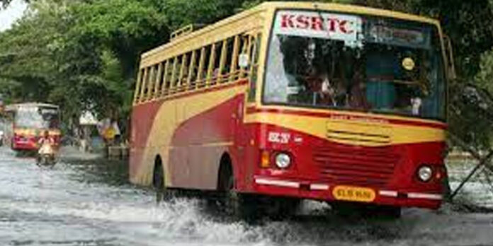 ടയറിന്റെ പകുതിയില് കൂടുതല് ഉയരത്തില് വെള്ളം കയറിയാൽ വാഹനം ഓടിക്കരുത് ; മുന്നറിപ്പ് നൽകി കെ എസ് ആർ ടി ടയറിന്റെ പകുതിയില് കൂടുതല് ഉയരത്തില് വെള്ളം കയറിയാൽ വാഹനം ഓടിക്കരുത് ; മുന്നറിപ്പ് നൽകി കെ എസ് ആർ ടി