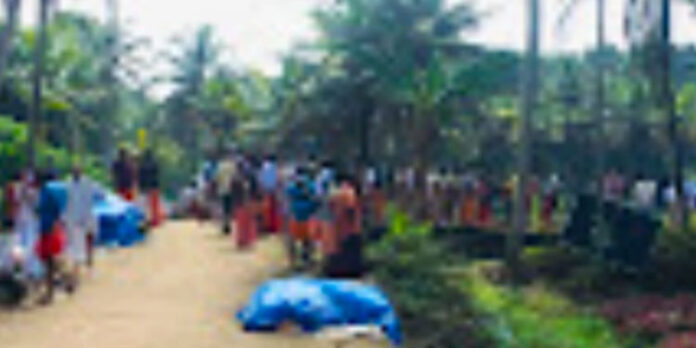 കോട്ടയം ജില്ലയിലെ ചങ്ങനാശ്ശേരി തൃക്കൊടിത്താനത്ത് യുവാക്കളെ ദുരൂഹസാഹചര്യത്തില് മരിച്ച നിലയില് കണ്ടെത്തി കോട്ടയം ജില്ലയിലെ ചങ്ങനാശ്ശേരി തൃക്കൊടിത്താനത്ത് യുവാക്കളെ ദുരൂഹസാഹചര്യത്തില് മരിച്ച നിലയില് കണ്ടെത്തി
