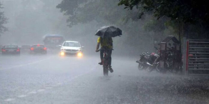 സംസ്ഥാനത്ത് ഇന്ന് പരക്കെ മഴ സാധ്യത കേന്ദ്ര കാലാവസ്ഥ വകുപ്പ് സംസ്ഥാനത്ത് ഇന്ന് പരക്കെ മഴ സാധ്യത കേന്ദ്ര കാലാവസ്ഥ വകുപ്പ്
