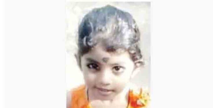 ബന്ധുവീട്ടില് വിരുന്നിനെത്തിയ രണ്ടര വയസ്സുകാരി പുഴയില് വീണതായി സംശയം ബന്ധുവീട്ടില് വിരുന്നിനെത്തിയ രണ്ടര വയസ്സുകാരി പുഴയില് വീണതായി സംശയം