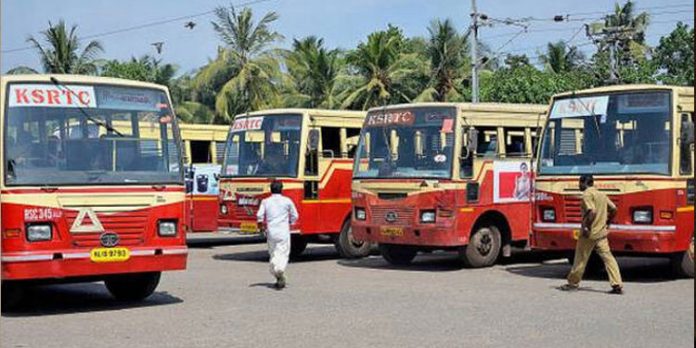 കെഎസ്ആര്ടിസി ബസുകളിൽ കണ്ടക്ടർ സീറ്റിനടുത്ത് ഇരിക്കാൻ യാത്രക്കാർക്ക് അനുമതി കെഎസ്ആര്ടിസി ബസുകളിൽ കണ്ടക്ടർ സീറ്റിനടുത്ത് ഇരിക്കാൻ യാത്രക്കാർക്ക് അനുമതി