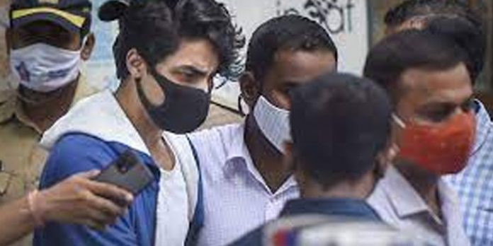 ആഡംബര കപ്പലിലെ ലഹരി പാര്ട്ടി ; ആര്യന് ഖാന്റെ ജാമ്യാപേക്ഷയില് ഇന്ന് വിധിയുണ്ടായേക്കും ആഡംബര കപ്പലിലെ ലഹരി പാര്ട്ടി ; ആര്യന് ഖാന്റെ ജാമ്യാപേക്ഷയില് ഇന്ന് വിധിയുണ്ടായേക്കും