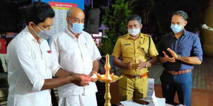 മഹാത്മാ ഗാന്ധിയുടെ 152 -മത് ജന്മദിന വാര്ഷിക ആഘോഷങ്ങളുടെ സമാപനം ; ദീപം തെളിയിക്കല് നടത്തി മഹാത്മാ ഗാന്ധിയുടെ 152 -മത് ജന്മദിന വാര്ഷിക ആഘോഷങ്ങളുടെ സമാപനം ; ദീപം തെളിയിക്കല് നടത്തി