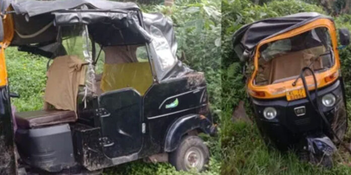 കട്ടിപ്പാറയില് കാട്ടുപന്നി കൂട്ടം റോഡിനു കുറുകെ ചാടിയതിനെ തുടര്ന്ന് ഓട്ടോറിക്ഷ മറിഞ്ഞ് യാത്രക്കാര്ക്ക് പരിക്ക് കട്ടിപ്പാറയില് കാട്ടുപന്നി കൂട്ടം റോഡിനു കുറുകെ ചാടിയതിനെ തുടര്ന്ന് ഓട്ടോറിക്ഷ മറിഞ്ഞ് യാത്രക്കാര്ക്ക് പരിക്ക്