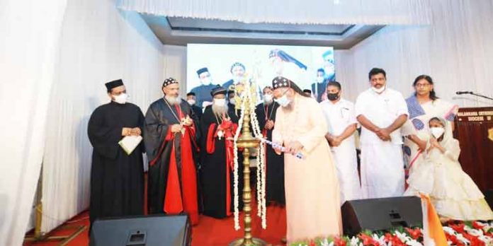 പ്രതിസന്ധികള് നിറഞ്ഞ സഭ അവയെ അതിജീവിച്ചത് മര്ത്തോമ്മാശ്ലീഹായുടെ അനുഗ്രഹങ്ങള് മൂലം ; ബസേലിയോസ് മാര്ത്തോമ്മാ മാത്യൂസ് ത്രിതീയന് പ്രതിസന്ധികള് നിറഞ്ഞ സഭ അവയെ അതിജീവിച്ചത് മര്ത്തോമ്മാശ്ലീഹായുടെ അനുഗ്രഹങ്ങള് മൂലം ; ബസേലിയോസ് മാര്ത്തോമ്മാ മാത്യൂസ് ത്രിതീയന്