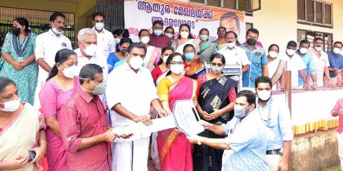 ആന്റോ ആന്റണി എം.പിയുടെ വികസന ഫണ്ടില് നിന്ന് പത്തനംതിട്ടയ്ക്ക് 14 ആംബുലന്സുകള് കൈമാറി ആന്റോ ആന്റണി എം.പിയുടെ വികസന ഫണ്ടില് നിന്ന് പത്തനംതിട്ടയ്ക്ക് 14 ആംബുലന്സുകള് കൈമാറി