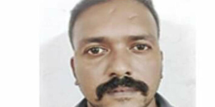 നടുറോഡില് മര്ദിച്ചു ; നാണക്കേടിനെ തുടര്ന്ന് യുവതി ആത്മഹത്യക്കു ശ്രമിച്ചു നടുറോഡില് മര്ദിച്ചു ; നാണക്കേടിനെ തുടര്ന്ന് യുവതി ആത്മഹത്യക്കു ശ്രമിച്ചു