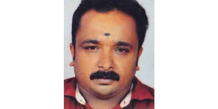 കോന്നിയില് ഓട്ടോ നിയന്ത്രണം വിട്ട് മറിഞ്ഞു : ഡ്രൈവര് മരിച്ചു കോന്നിയില് ഓട്ടോ നിയന്ത്രണം വിട്ട് മറിഞ്ഞു : ഡ്രൈവര് മരിച്ചു