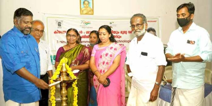 ഭക്ഷണ വൈവിധ്യവും പോഷക സുരക്ഷയും കിഴങ്ങു വിളകളിലൂടെ ഉറപ്പാക്കുന്ന സി.ടി.സി ആര്.ഐ പദ്ധതി മെഴുവേലിയില് ഭക്ഷണ വൈവിധ്യവും പോഷക സുരക്ഷയും കിഴങ്ങു വിളകളിലൂടെ ഉറപ്പാക്കുന്ന സി.ടി.സി ആര്.ഐ പദ്ധതി മെഴുവേലിയില്