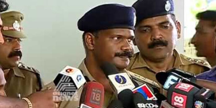 മോന്സന്റെ തട്ടിപ്പ് കേസ് അന്വേഷിക്കാന് പ്രത്യേകസംഘം മോന്സന്റെ തട്ടിപ്പ് കേസ് അന്വേഷിക്കാന് പ്രത്യേകസംഘം
