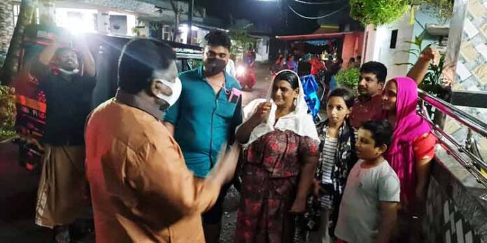 രക്ഷാപ്രവര്ത്തനങ്ങള്ക്ക് നേതൃത്വം നല്കി ഡെപ്യൂട്ടി സ്പീക്കര് ചിറ്റയം ഗോപകുമാര് രക്ഷാപ്രവര്ത്തനങ്ങള്ക്ക് നേതൃത്വം നല്കി ഡെപ്യൂട്ടി സ്പീക്കര് ചിറ്റയം ഗോപകുമാര്