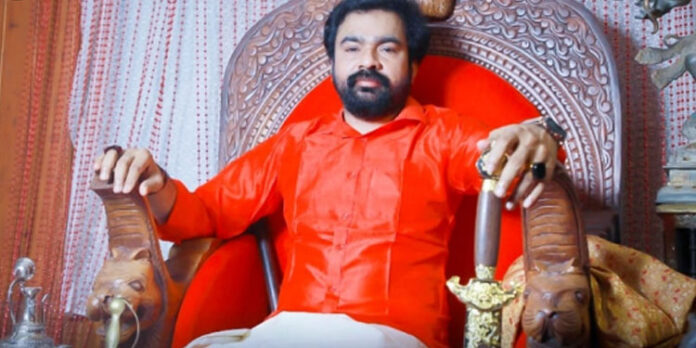 വ്യാജരേഖ ചമക്കൽ: മോൻസൻ മാവുങ്കലിനെതിരെ ഒരു കേസ് കൂടി വ്യാജരേഖ ചമക്കൽ: മോൻസൻ മാവുങ്കലിനെതിരെ ഒരു കേസ് കൂടി