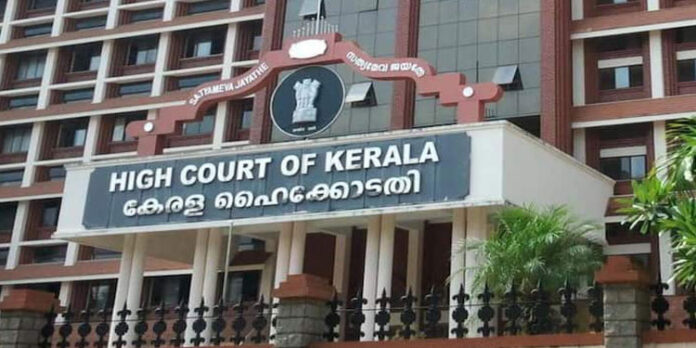 പാറമേക്കാവിന്റെ പൂരം അമിട്ടില് നിരോധിത രാസവസ്തു? വീണ്ടും പരിശോധിക്കാന് ഹൈക്കോടതി നിര്ദ്ദേശം പാറമേക്കാവിന്റെ പൂരം അമിട്ടില് നിരോധിത രാസവസ്തു? വീണ്ടും പരിശോധിക്കാന് ഹൈക്കോടതി നിര്ദ്ദേശം