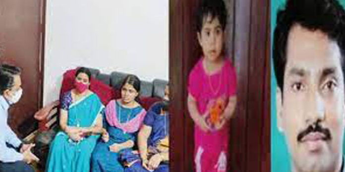ഭാഗ്യത്തില് വിശ്വാസം – ദിവസവും ആയിരക്കണക്കിന് രൂപയ്ക്ക് ലോട്ടറി ; ഭൂരിഭാഗം സ്വര്ണവും പണയംവെച്ചു ഭാഗ്യത്തില് വിശ്വാസം – ദിവസവും ആയിരക്കണക്കിന് രൂപയ്ക്ക് ലോട്ടറി ; ഭൂരിഭാഗം സ്വര്ണവും പണയംവെച്ചു