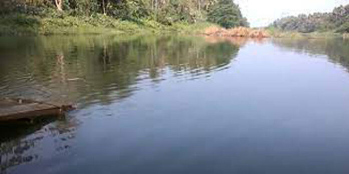 ചാലക്കുടി പുഴയില് ജലനിരപ്പുകുറഞ്ഞു ; കുട്ടനാട്ടില് ജലനിരപ്പുയര്ന്നു ചാലക്കുടി പുഴയില് ജലനിരപ്പുകുറഞ്ഞു ; കുട്ടനാട്ടില് ജലനിരപ്പുയര്ന്നു