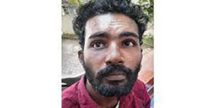 ജോലിക്ക് പോകുന്നതിനെ ചൊല്ലി തര്ക്കം ; സഹോദരനെ തലയ്ക്കടിച്ച് കൊന്ന പ്രതി കീഴടങ്ങി ജോലിക്ക് പോകുന്നതിനെ ചൊല്ലി തര്ക്കം ; സഹോദരനെ തലയ്ക്കടിച്ച് കൊന്ന പ്രതി കീഴടങ്ങി