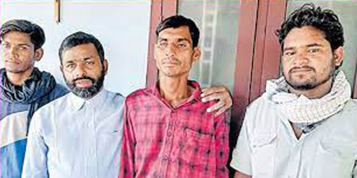 കുടുംബത്തിന്റെ തണലിൽ സുരാറാം ഇനി സുരക്ഷിതം ; ബന്ധുക്കൾ എത്തി രാജസ്ഥാനിലേക്ക് കൊണ്ടുപോയി കുടുംബത്തിന്റെ തണലിൽ സുരാറാം ഇനി സുരക്ഷിതം ; ബന്ധുക്കൾ എത്തി രാജസ്ഥാനിലേക്ക് കൊണ്ടുപോയി
