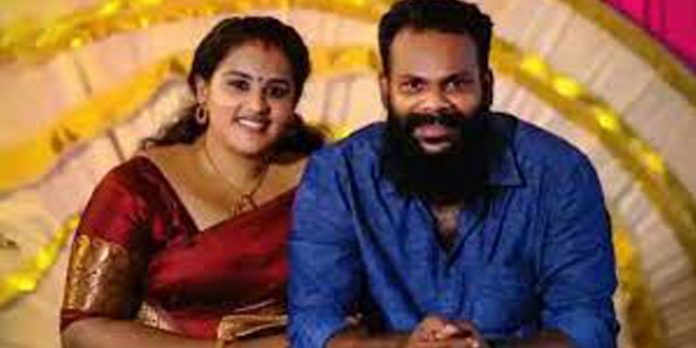 അനുപമയുടെ കുട്ടിയുടെ ദത്തെടുപ്പ് ; തുടർ നടപടികൾ സ്റ്റേ ചെയ്തു – തുടർവാദം നവംബർ ഒന്നിന് അനുപമയുടെ കുട്ടിയുടെ ദത്തെടുപ്പ് ; തുടർ നടപടികൾ സ്റ്റേ ചെയ്തു – തുടർവാദം നവംബർ ഒന്നിന്