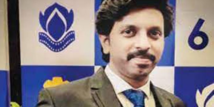പിഴവ് തിരുത്തിയപ്പോള് ബിബിന് ദേവിന്റെ കൈയില് ദേശീയ പുരസ്കാരം പിഴവ് തിരുത്തിയപ്പോള് ബിബിന് ദേവിന്റെ കൈയില് ദേശീയ പുരസ്കാരം