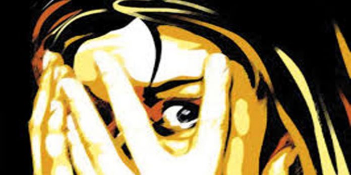 മോഡലിങ്ങിന് അവസരം തേടി നാടുവിട്ട യുവതികൾ ബെംഗളൂരുവിൽ ; കൊണ്ടുപോയവരെ കുറിച്ച് അന്വേഷണം മോഡലിങ്ങിന് അവസരം തേടി നാടുവിട്ട യുവതികൾ ബെംഗളൂരുവിൽ ; കൊണ്ടുപോയവരെ കുറിച്ച് അന്വേഷണം