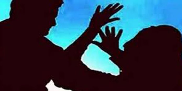 കൊണ്ടോട്ടി ബലാത്സംഗ ശ്രമം ; പ്രതിയായ പതിനഞ്ചുകാരന്റെ സാമൂഹ്യ മാധ്യമങ്ങളിലെ ഇടപെടലുകള് പരിശോധിക്കും കൊണ്ടോട്ടി ബലാത്സംഗ ശ്രമം ; പ്രതിയായ പതിനഞ്ചുകാരന്റെ സാമൂഹ്യ മാധ്യമങ്ങളിലെ ഇടപെടലുകള് പരിശോധിക്കും