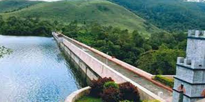 ഡാം തുറക്കൽ, 883 കുടുംബങ്ങളെ മാറ്റും ; ജലനിരപ്പ് 142 അടിയാക്കരുതെന്ന് കേരളം കോടതിയിൽ ഡാം തുറക്കൽ, 883 കുടുംബങ്ങളെ മാറ്റും ; ജലനിരപ്പ് 142 അടിയാക്കരുതെന്ന് കേരളം കോടതിയിൽ