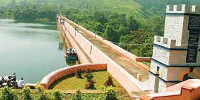 മുല്ലപ്പെരിയാർ അണക്കെട്ടിൽ ജലനിരപ്പ് 139.5 അടിയാക്കി നിലനിർത്തും ; കേരളവും തമിഴ്നാടും ധാരണയിലെത്തി മുല്ലപ്പെരിയാർ അണക്കെട്ടിൽ ജലനിരപ്പ് 139.5 അടിയാക്കി നിലനിർത്തും ; കേരളവും തമിഴ്നാടും ധാരണയിലെത്തി