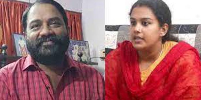 പ്രതികൾക്ക് ജാമ്യം നല്കരുതെന്ന് സര്ക്കാര് ; പഠിക്കാന് വിട്ട മകള് വന്നത് ഗര്ഭിണിയായി – അനുപമയുടെ അച്ഛന് പ്രതികൾക്ക് ജാമ്യം നല്കരുതെന്ന് സര്ക്കാര് ; പഠിക്കാന് വിട്ട മകള് വന്നത് ഗര്ഭിണിയായി – അനുപമയുടെ അച്ഛന്