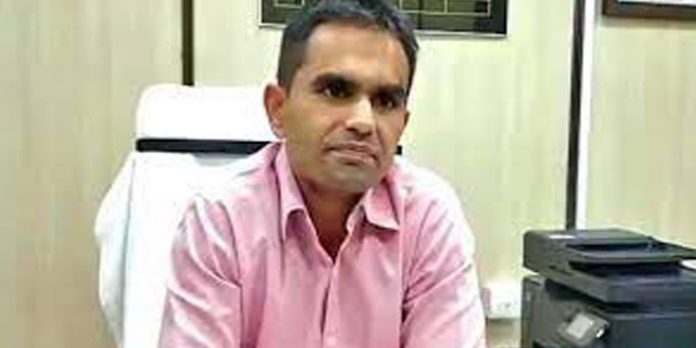 ഫാഷന് ടിവി ഇന്ത്യന് തലവനെ ചോദ്യം ചെയ്യും ; സമീർ വാംഗഡെയ്ക്ക് എതിരെ ഒരു കേസ് കൂടി ഫാഷന് ടിവി ഇന്ത്യന് തലവനെ ചോദ്യം ചെയ്യും ; സമീർ വാംഗഡെയ്ക്ക് എതിരെ ഒരു കേസ് കൂടി