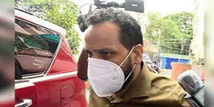 ലഹരി ഇടപാടിലെ കള്ളപ്പണം വെളുപ്പിക്കല് ; ബിനീഷ് കോടിയേരി ഇന്ന് പുറത്തിറങ്ങും ലഹരി ഇടപാടിലെ കള്ളപ്പണം വെളുപ്പിക്കല് ; ബിനീഷ് കോടിയേരി ഇന്ന് പുറത്തിറങ്ങും