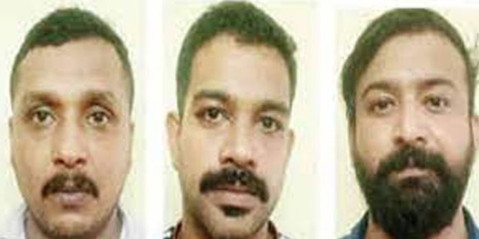 നടുറോഡില് യുവതിയോട് അതിക്രമം ; ഹൈക്കോടതി ജീവനക്കാരടക്കം മൂന്നുപേര് പിടിയില് നടുറോഡില് യുവതിയോട് അതിക്രമം ; ഹൈക്കോടതി ജീവനക്കാരടക്കം മൂന്നുപേര് പിടിയില്