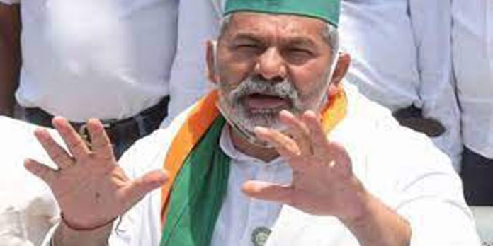 ‘സമരപന്തൽ പൊളിച്ചാൽ സർക്കാർ ഓഫീസുകൾക്ക് മുന്നിൽ കുടിൽ കെട്ടി സമരം’ ; മുന്നറിയിപ്പ് നൽകി രാകേഷ് ടിക്കായ്ത്ത് ‘സമരപന്തൽ പൊളിച്ചാൽ സർക്കാർ ഓഫീസുകൾക്ക് മുന്നിൽ കുടിൽ കെട്ടി സമരം’ ; മുന്നറിയിപ്പ് നൽകി രാകേഷ് ടിക്കായ്ത്ത്