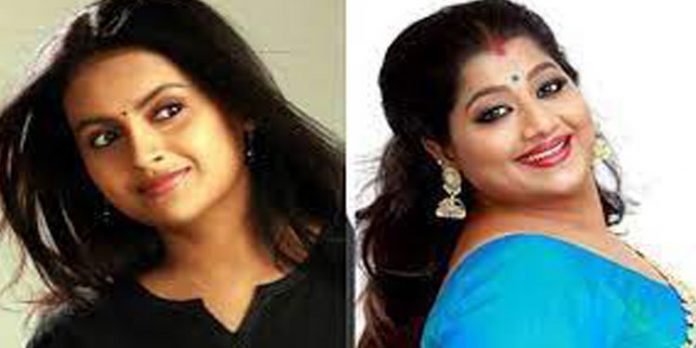നടി കാവേരിയില്നിന്ന് പണം തട്ടാന് ശ്രമിച്ചെന്ന കേസ് ; നടി പ്രിയങ്കയെ കോടതി വെറുതെവിട്ടു നടി കാവേരിയില്നിന്ന് പണം തട്ടാന് ശ്രമിച്ചെന്ന കേസ് ; നടി പ്രിയങ്കയെ കോടതി വെറുതെവിട്ടു